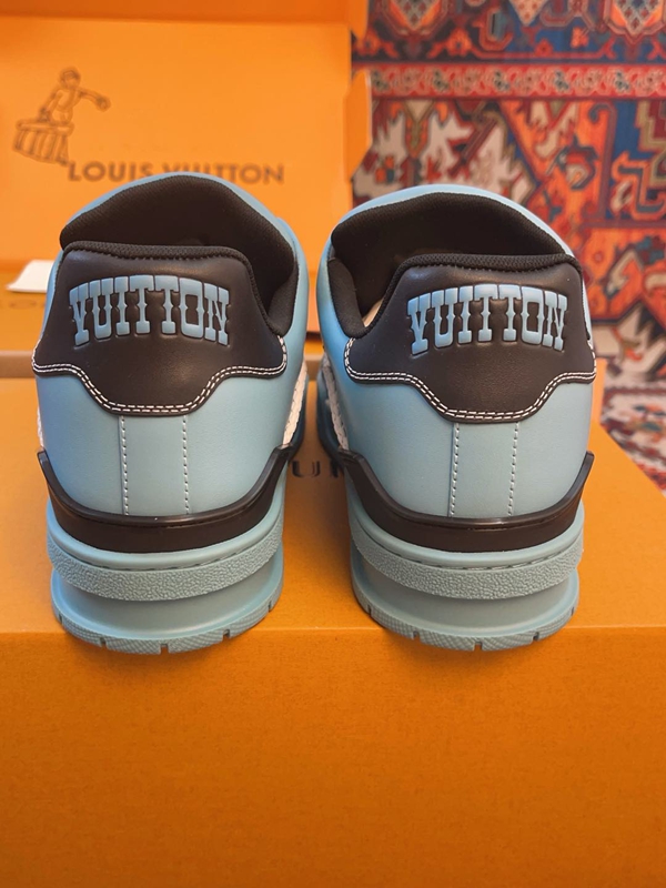 ルイヴィトン靴着用イメージ